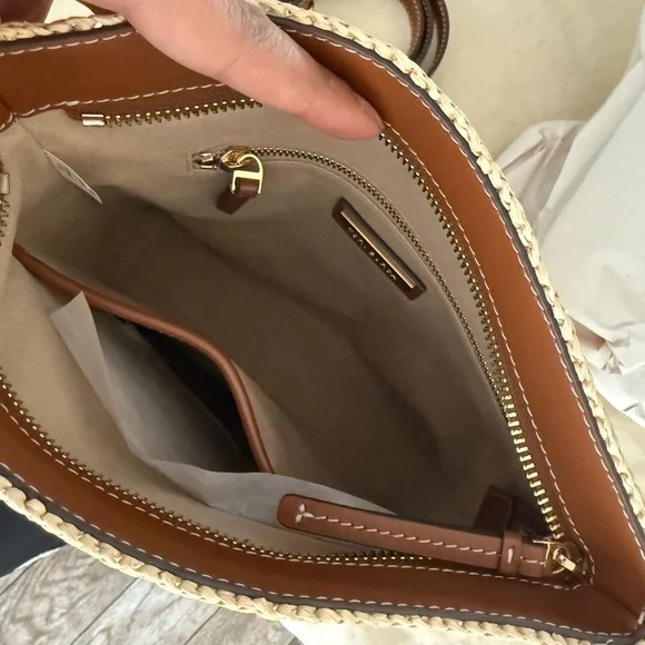 Tory Burch THEA RAFFIA SWINGPACK crossbody in COFFEE CREAM - Picture 7 of 10